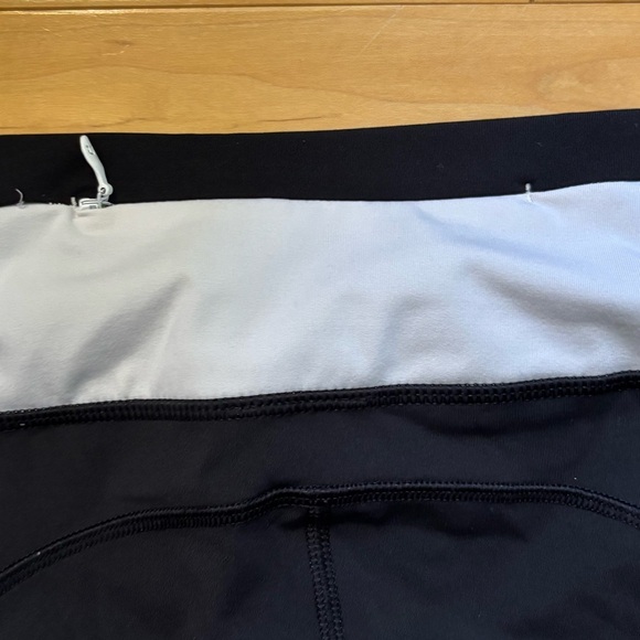 Lululemon Speed Tight II Full-On Luxtreme Black / White Womens Size 6 Pocket - Picture 7 of 8